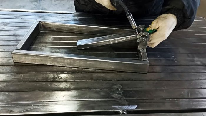 Как из велосипедных втулок сделать торцовочную пилу с протяжкой для болгарки