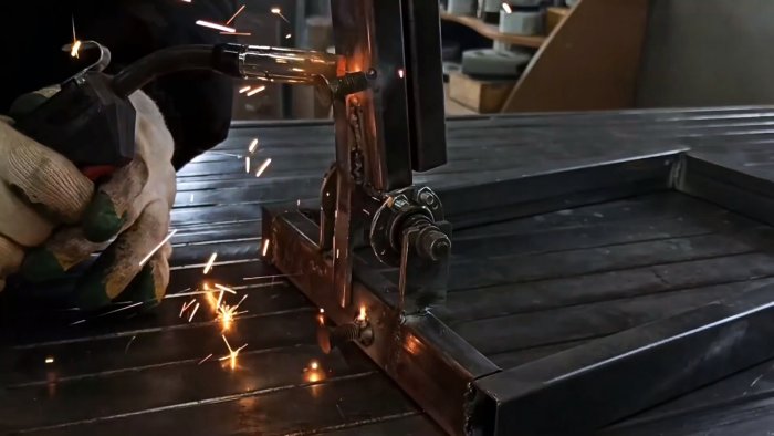 Как из велосипедных втулок сделать торцовочную пилу с протяжкой для болгарки