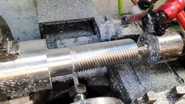 фрезерование нужно разбить на 3-4 захода