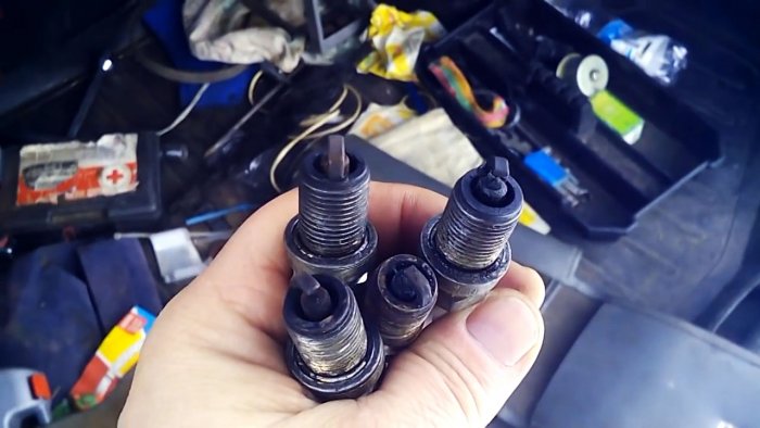 Очень грязные свечи зажигания