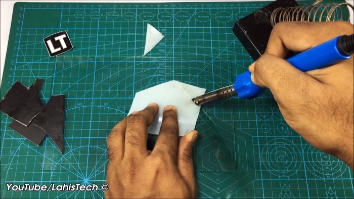 Режем акрил самодельным резаком