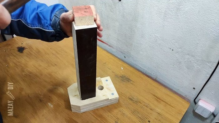 Как сделать мощные тиски из фанеры и домкрата