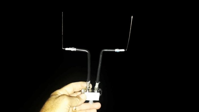 антенна подключается к телевизору куском коаксиального кабеля