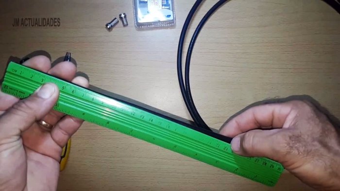 От коаксиального кабеля отразится 2 куска