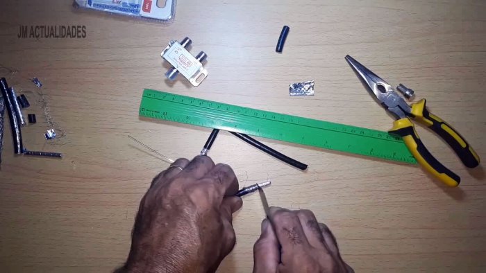 На концы рожек устанавливаются разъемы