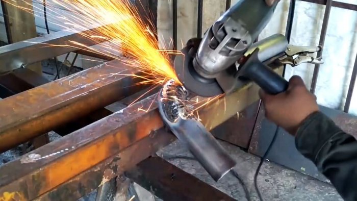 Шлифуем швы