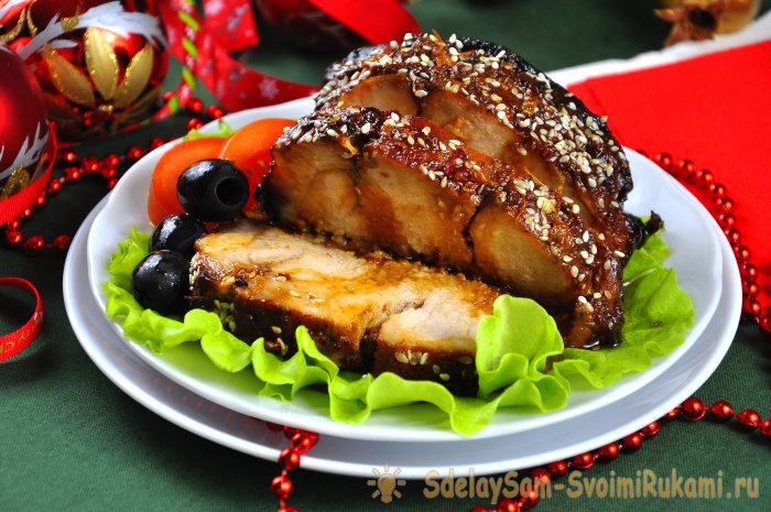 Как замариновать и запечь свинину в духовке очень вкусно