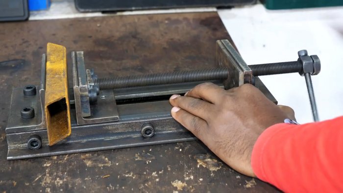 Проверяем тиски в действии