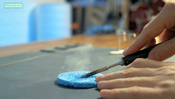 Быстрая чистка жала паяльника