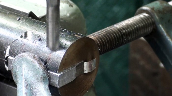 Заготовка поворачивается на 90 градусов