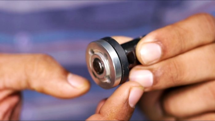 Как сделать ручную мини циркулярку из дешевых материалов