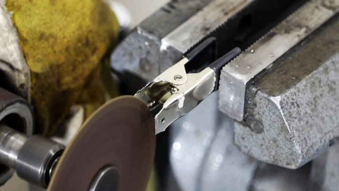 срезаются ребра жесткости