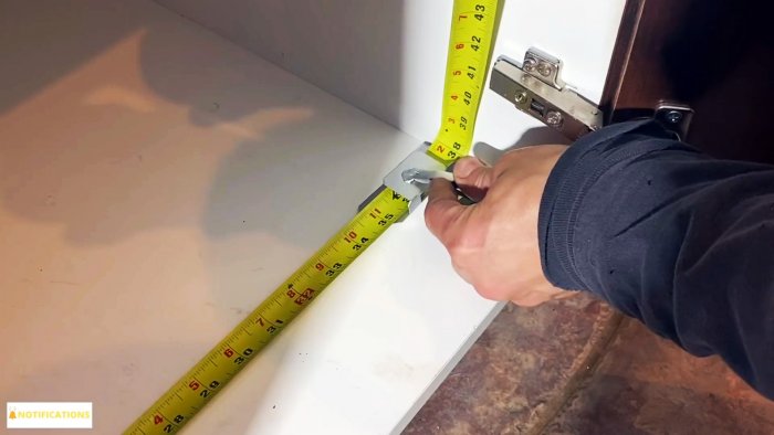 приложить ленту к пластине, и по ней определить точную длину