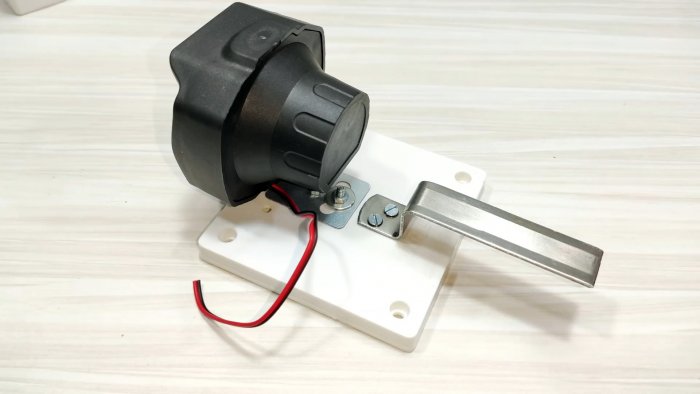 Как сделать аварийный фонарь