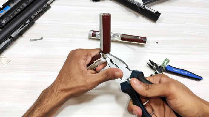 Как сделать аварийный фонарь