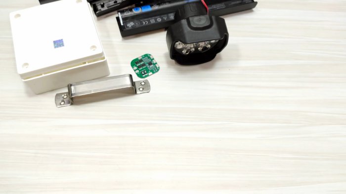 Как сделать аварийный фонарь