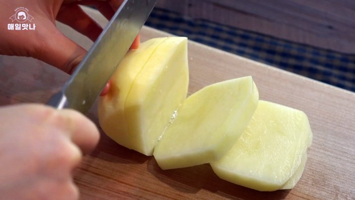 Как сделать самую хрустящую картошку фри с густым сырным соусом