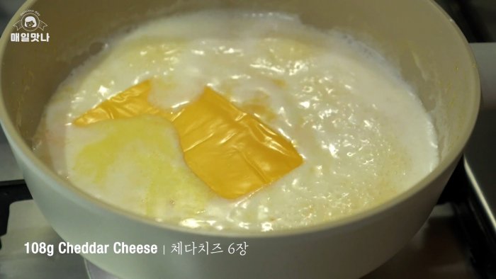 Как сделать самую хрустящую картошку фри с густым сырным соусом