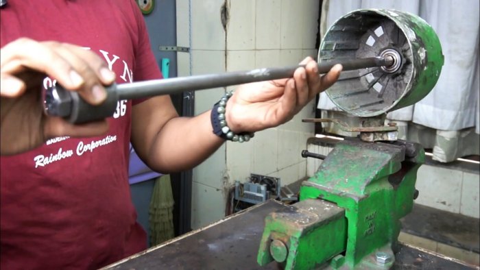 Как сделать съемник для глухих подшипников из анкера с обратным молотком