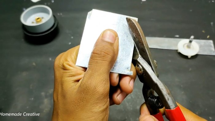 Мощная самодельная водяная помпа из старого блендера