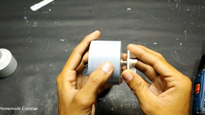 Мощная самодельная водяная помпа из старого блендера