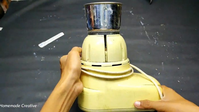 Мощная самодельная водяная помпа из старого блендера