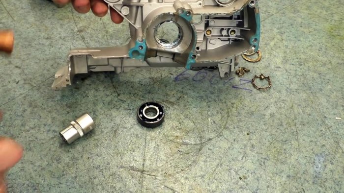 Как удалить обойму подшипника из корпуса