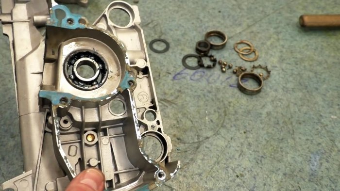 Как удалить обойму подшипника из корпуса