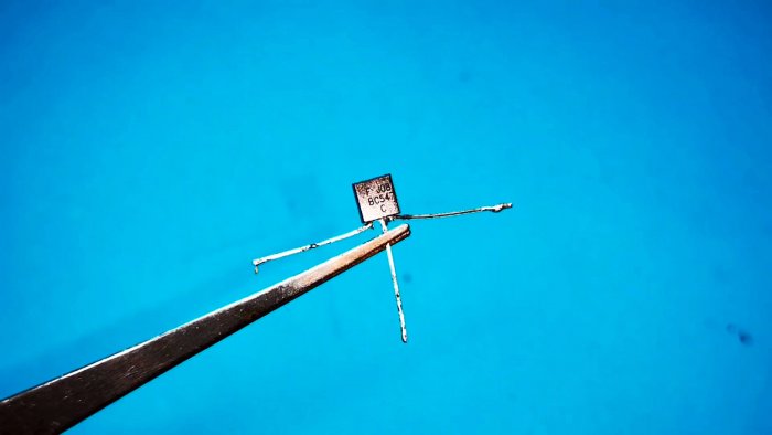 Как сделать автоматическое включение подсветки мультиметра