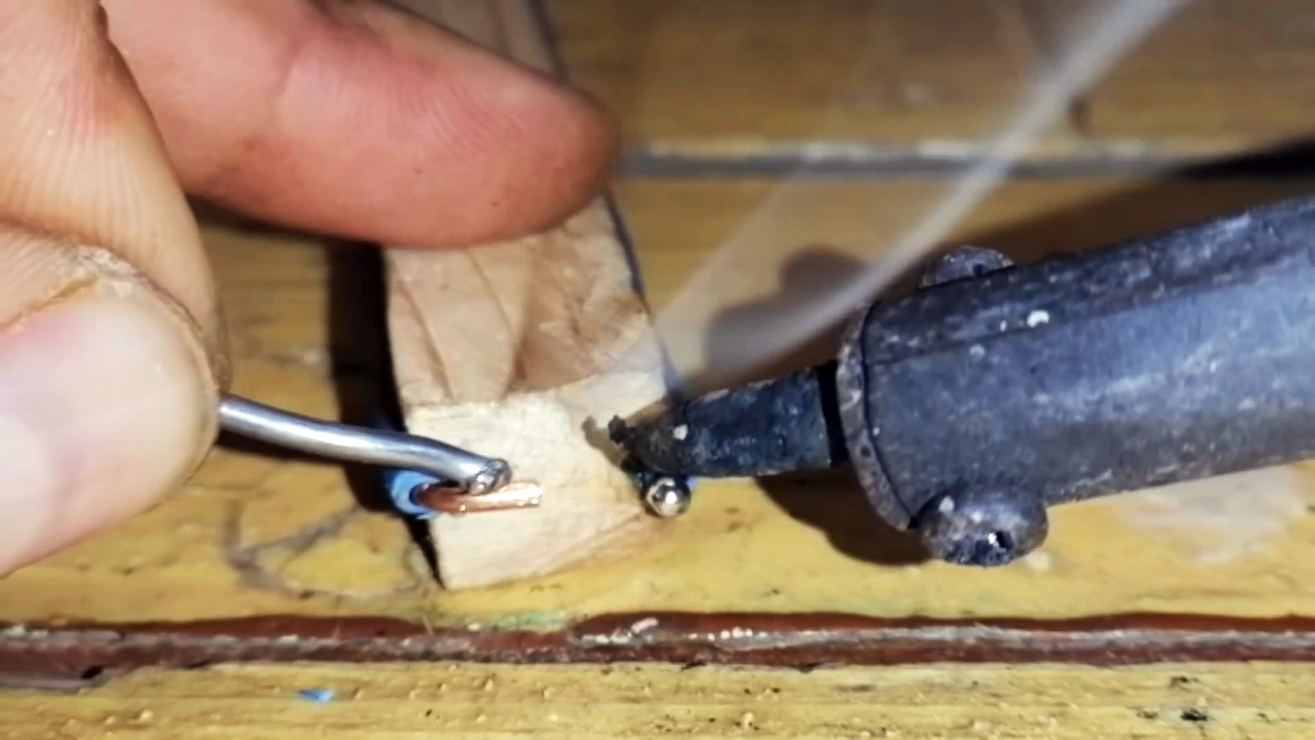 Как сделать мини паяльник из резистора