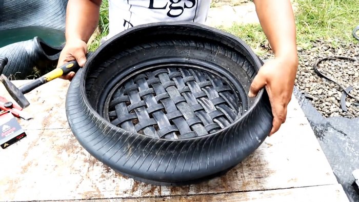 Как сделать садовый вазон из мотошин