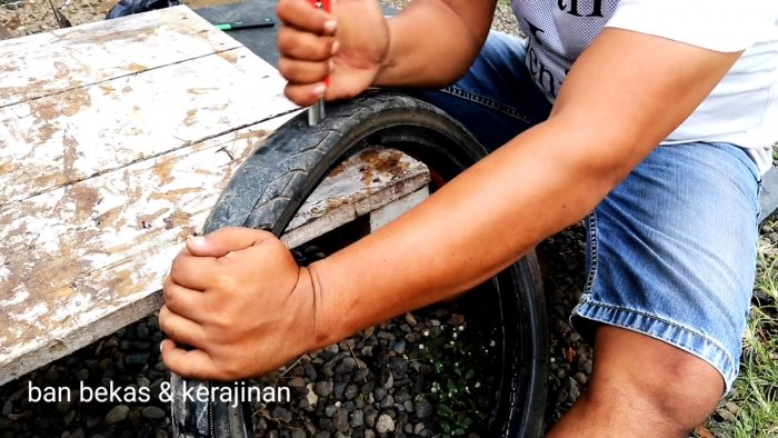 Как сделать садовый вазон из мотошин