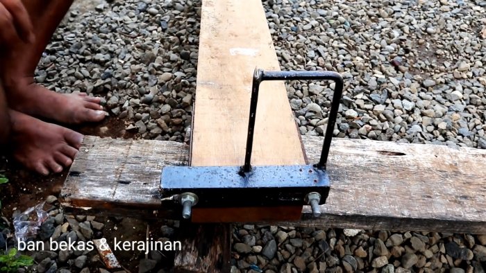 Как сделать садовый вазон из мотошин