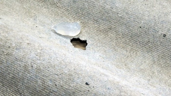 Как надежно и дешево заделать дыру в крыше