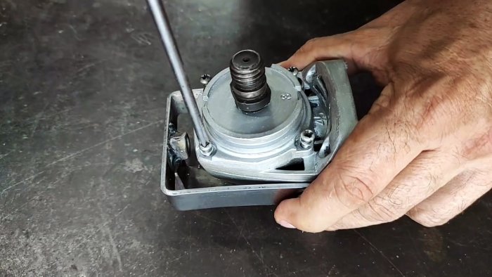 Ручная дрель из редуктора старой болгарки