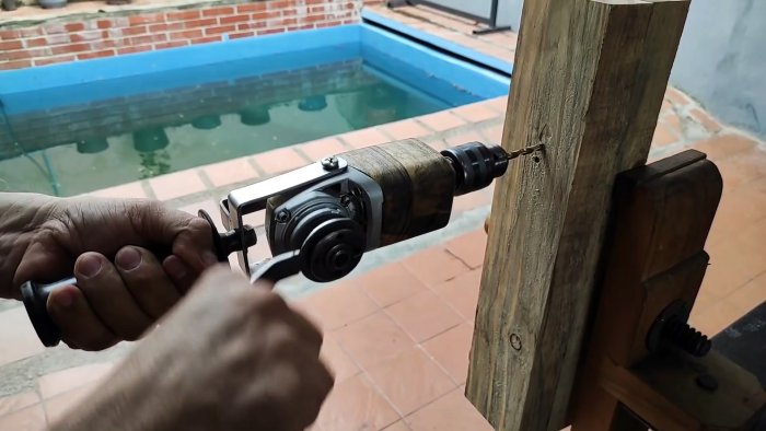 Ручная дрель из редуктора старой болгарки