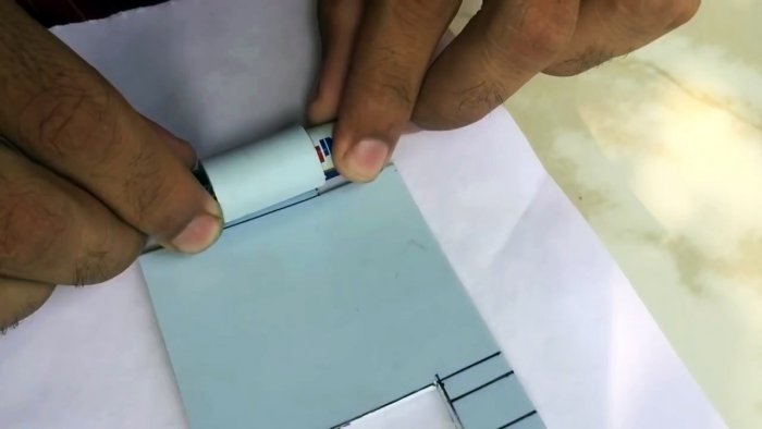 Как из ПВХ трубы сделать регулируемую подставку под телефон