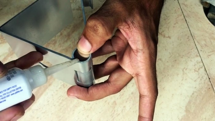 Как из ПВХ трубы сделать регулируемую подставку под телефон