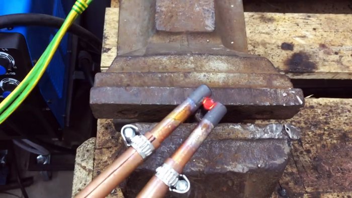 Как из трансформатора микроволновки сделать мощный контактный паяльник