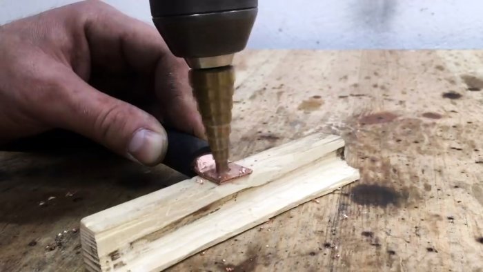 Как из трансформатора микроволновки сделать мощный контактный паяльник