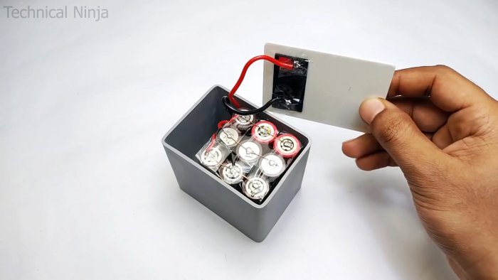 Как из батареи ноутбука и трубы ПВХ сделать аккумулятор 12 В Li-ion