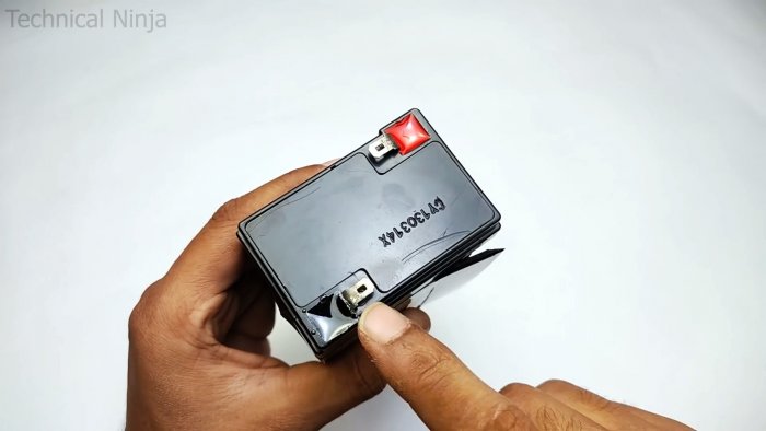 Как из батареи ноутбука и трубы ПВХ сделать аккумулятор 12 В Li-ion