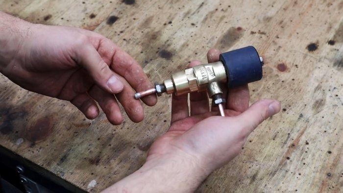 Как сделать мощный оловоотсос из компрессора холодильника