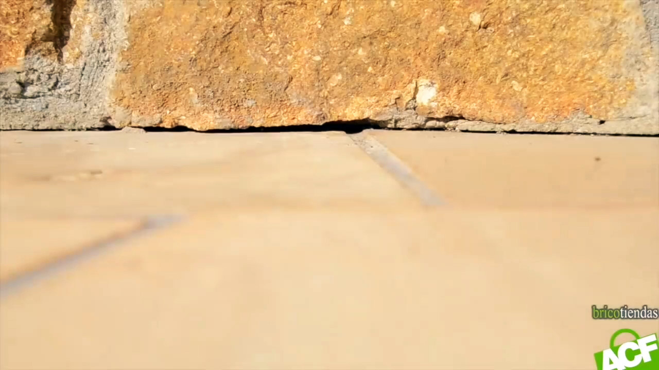 Как заделать трещину бетонной в стене или полу