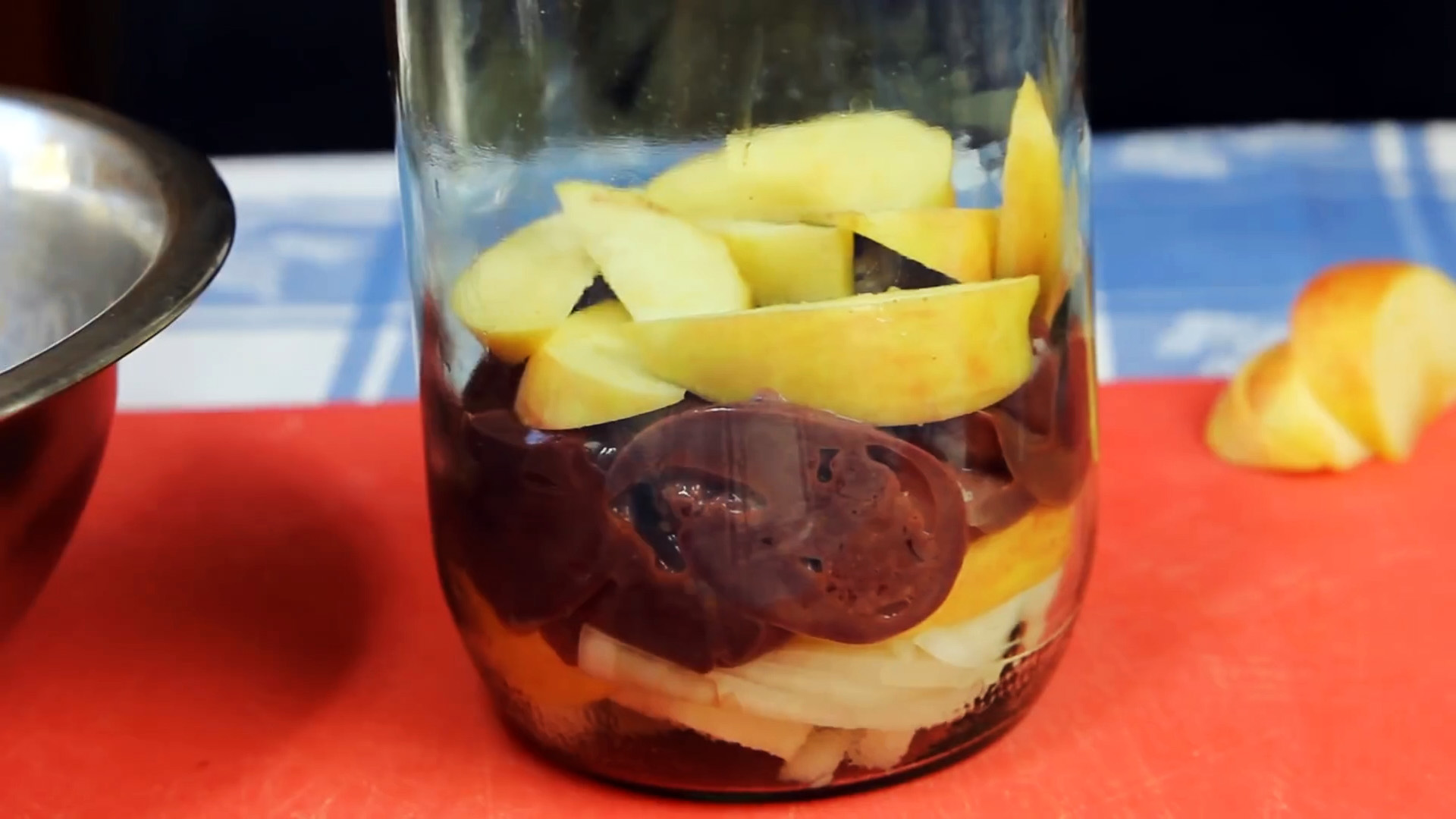 Печень с яблоками в банке духовке