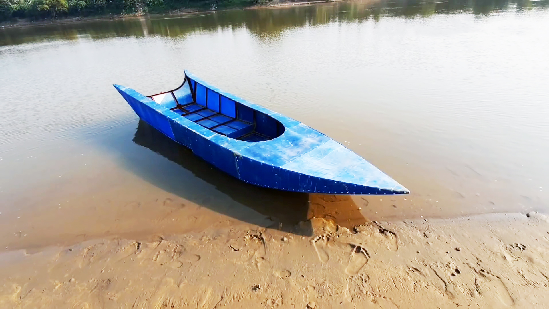 Как из пластиковых бочек сделать каркасную лодку