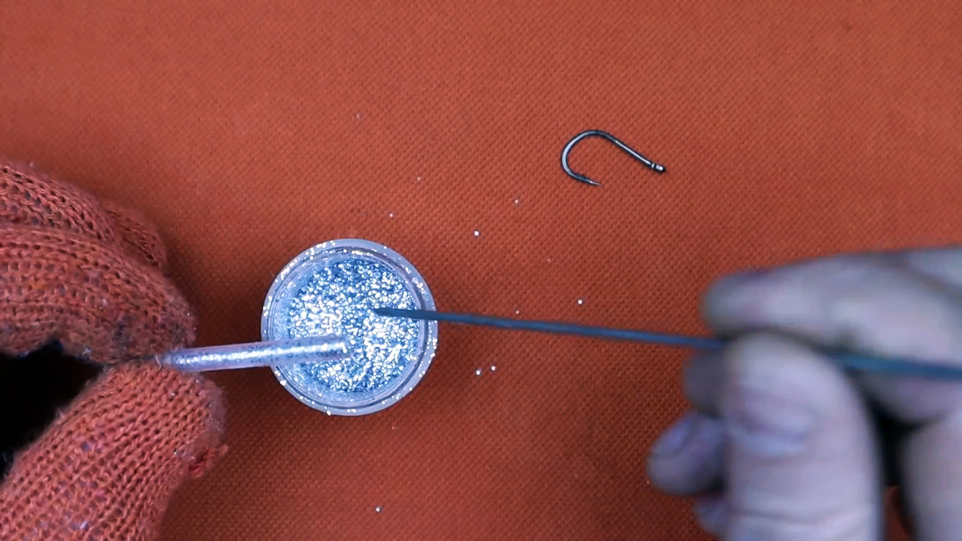 Как сделать стримеры для успешной рыбалки из стержня шариковой ручки
