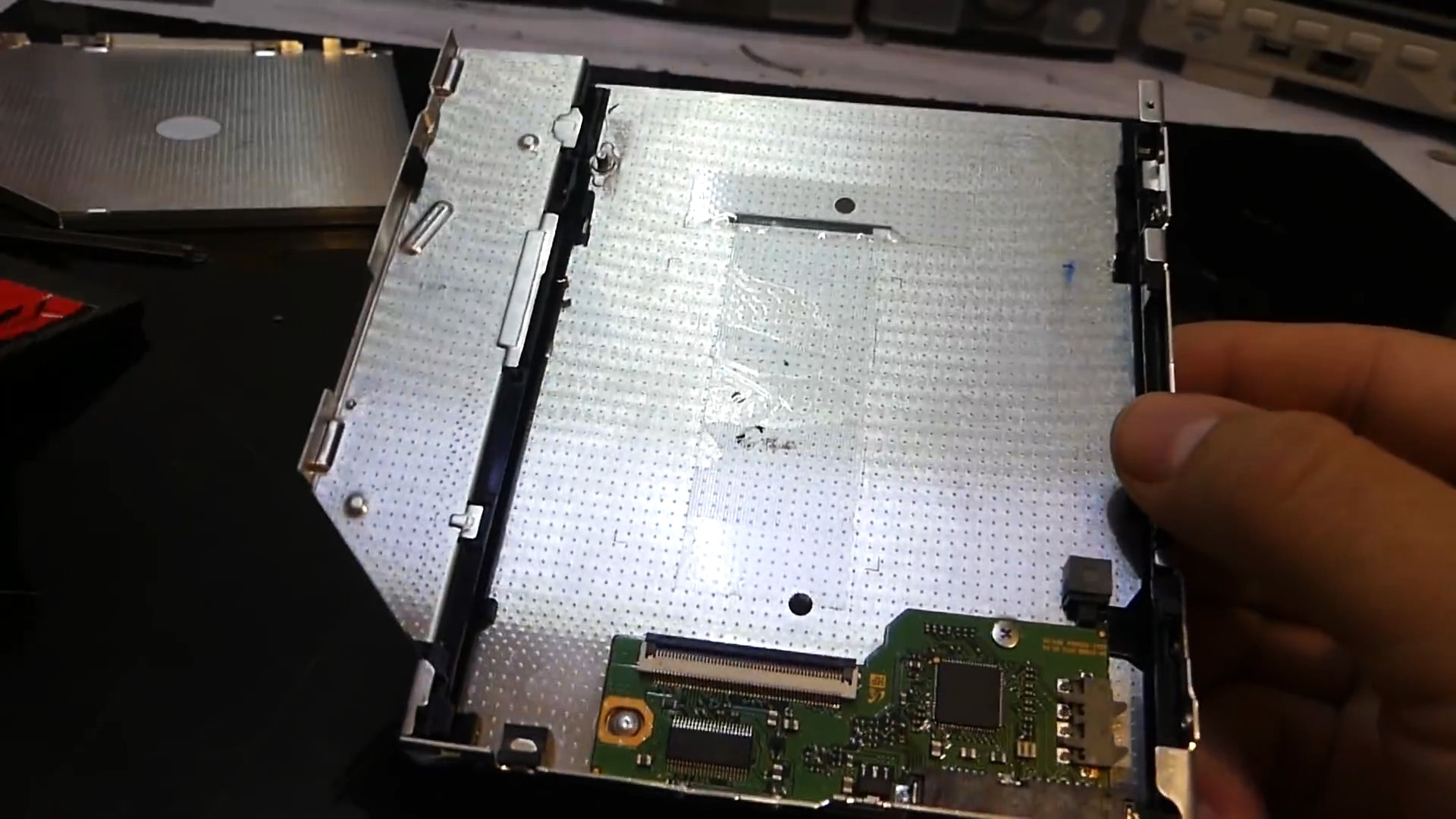 Как модернизировать старый ноутбук, заменив DVD привод на SSD