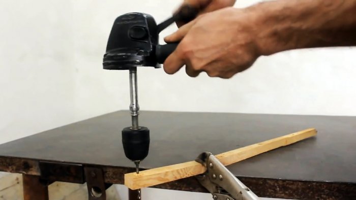 Как сделать ручную дрель из редуктора сломанной болгарки