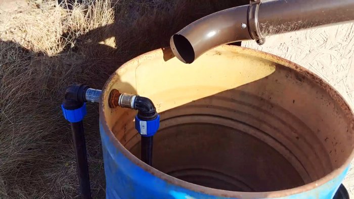 Как сделать автоматический полив дождевой водой без наосов и электричества